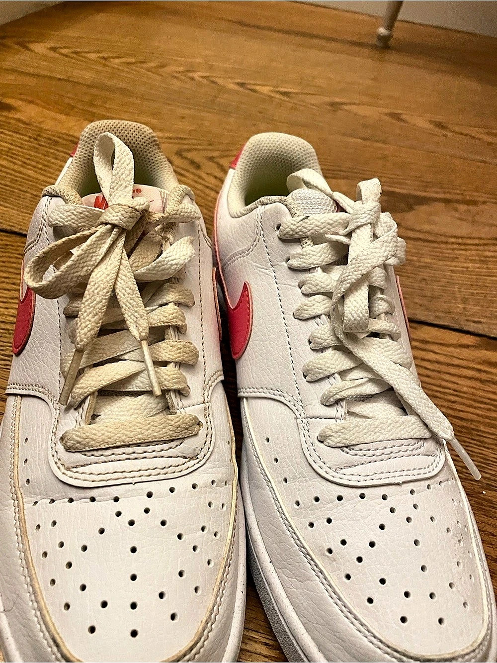 Nike Air Force 1 '07 White & Red Sneakers US 8